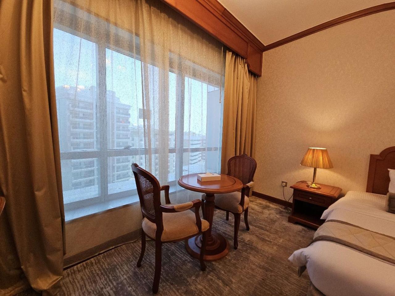 Royal Concorde Hotel & Suite Дубай Екстер'єр фото