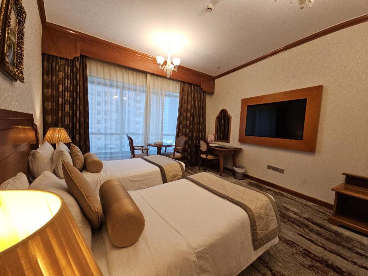 Royal Concorde Hotel & Suite Дубай Екстер'єр фото